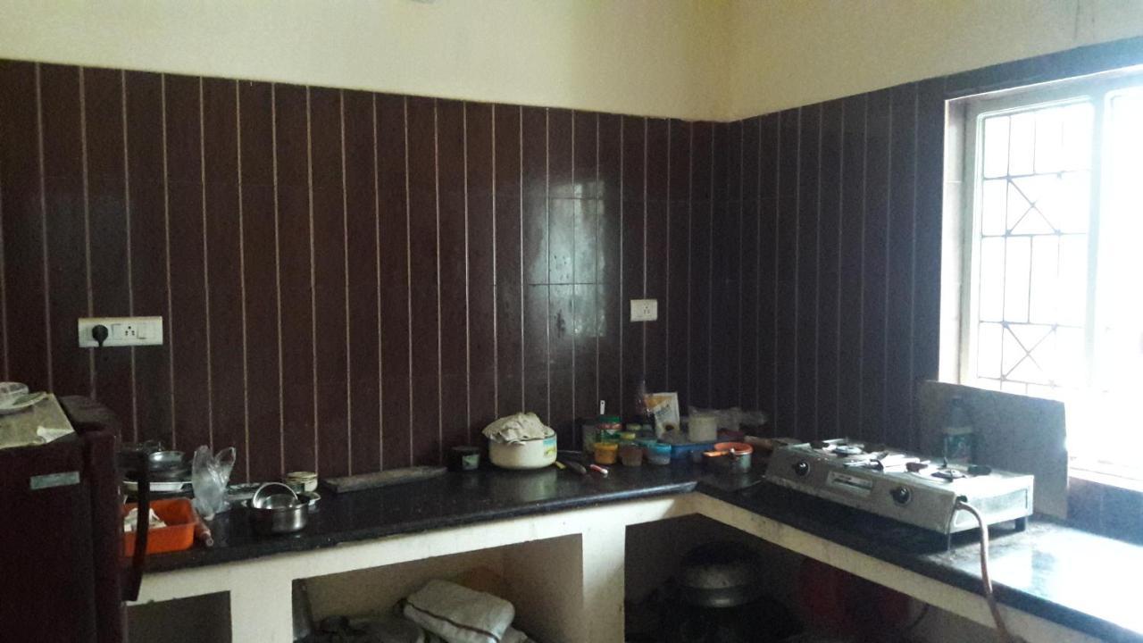 בובנשוואר Shanti Guesthouse מראה חיצוני תמונה
